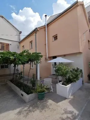 Zgrada u kojoj se nalazi privatni smještaj