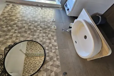 Kupaonica u objektu WhiteHouse Brodarica FAMILY Apartment - close to Beach with Restaurant
