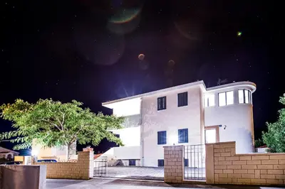 Zgrada u kojoj se nalazi apartman