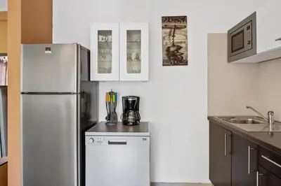 Kuhinja ili čajna kuhinja u objektu Apartments Marina