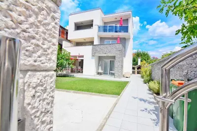 Zgrada u kojoj se nalazi apartman
