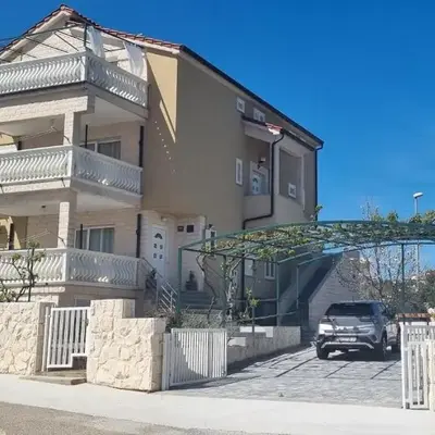 Apartments Ćosic
