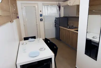 Kuhinja ili čajna kuhinja u objektu Apartments Maslina