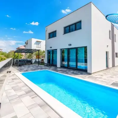 Beach Front Home In Srima