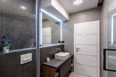 Kupaonica u objektu Villa Skyline- near beach and city center with heated pool