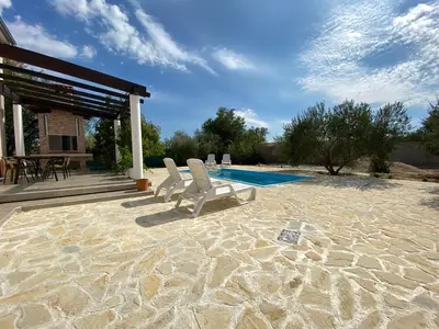 Bazen u objektu Villa Bubica- cozy holiday home in rural area with pool ili u blizini