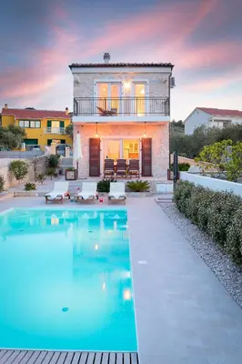 Bazen u objektu Sun Spalato Villa Cikas ili u blizini