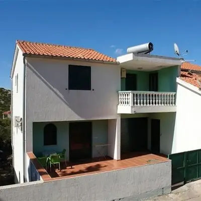 Apartments with a parking space Murter - 18630