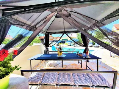 Bazen u objektu Villa Spark with heated pool in Rogoznica Zecevo ili u blizini