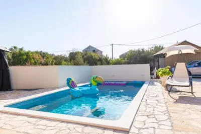 Bazen u objektu Villa Spark with heated pool in Rogoznica Zecevo ili u blizini