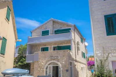 Zgrada u kojoj se nalazi apartman