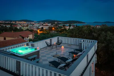 Bazen u objektu Villa Anna ili u blizini