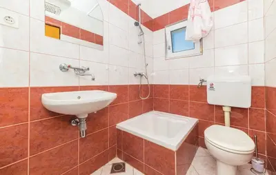 Kupaonica u objektu Apartmani Mares Ražanj