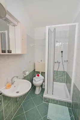 Kupaonica u objektu Apartmani i sobe Josica