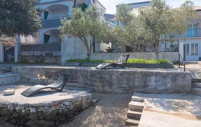 Vrt u objektu 4 Bedroom Amazing Home In Grebastica