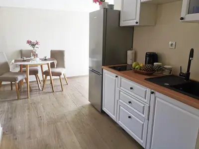 Kuhinja ili čajna kuhinja u objektu Lavender Rose Apartments