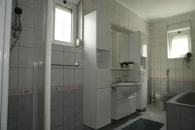 Kupaonica u objektu Apartmani Delač