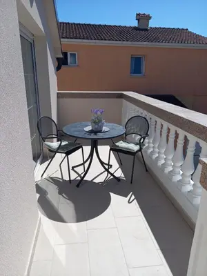 Balkon ili terasa u objektu Apartmani Delač