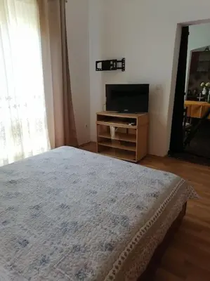 TV i/ili zabavni centar u objektu Apartments Vedrana
