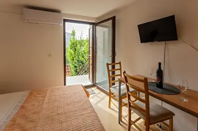 TV i/ili zabavni centar u objektu Room in Rogoznica with W-LAN 3338-5