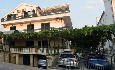 Zgrada u kojoj se nalazi privatni smještaj