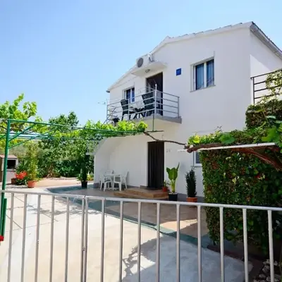 Apartments Jelka