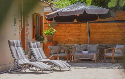 Popločani dio dvorišta ili vanjski dio objekta Mobile Homes Bilice