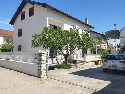 Zgrada u kojoj se nalazi apartman