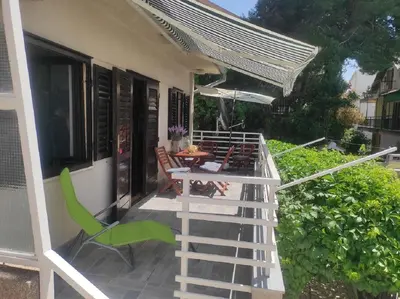 Vrt u objektu Apartment Jase Beachfront