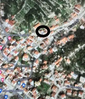 Okolica vikendica ili susjedstvo u blizini