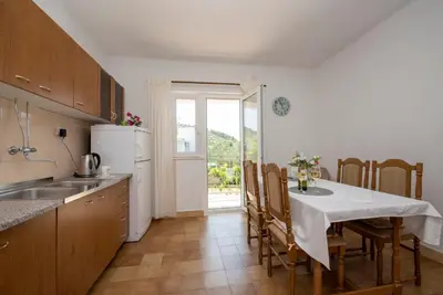 Kuhinja ili čajna kuhinja u objektu Spacious apartment w balcony big garden & grill