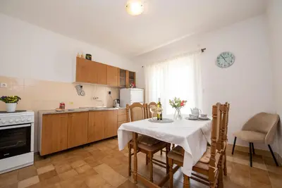 Kuhinja ili čajna kuhinja u objektu Spacious apartment w balcony big garden & grill