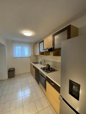 Kuhinja ili čajna kuhinja u objektu Comfy apartment in a quiet neighborhood