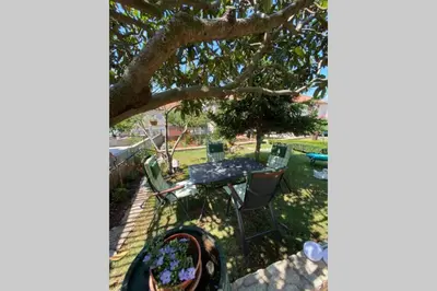 Vrt u objektu Comfy apartment in a quiet neighborhood