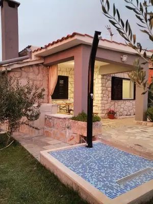 Zgrada u kojoj se nalazi vila