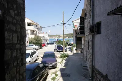 Okolica vikendica ili susjedstvo u blizini