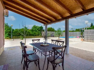 Bazen u objektu Holiday Home Nina by Interhome ili u blizini