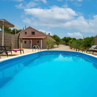 Holiday Home Nina by Interhome