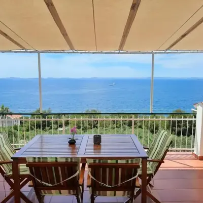 Apartment in Murter with sea view