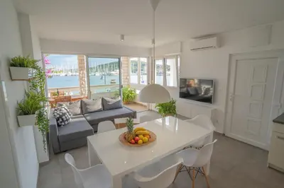 Kuhinja ili čajna kuhinja u objektu Apartmani Bilonic Rogoznica