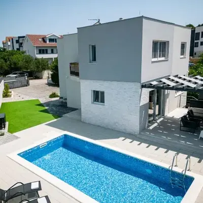 Villa Lumaka Sun - Amazing Home In Brodarica with 4 Bedrooms