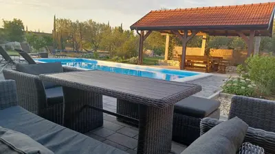 Bazen u objektu Olive Tree House with Jacuzzi, WiFi and 40m2 pool ili u blizini