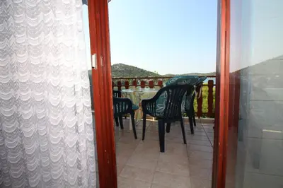 Balkon ili terasa u objektu APARTMANI JADRANKA s pogledom na more