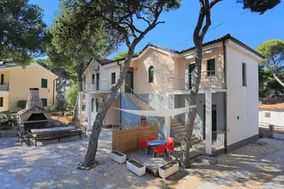 Zgrada u kojoj se nalazi apartman