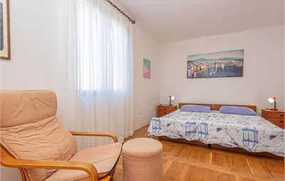 Krevet ili kreveti u jedinici u objektu 3 Bedroom Cozy Apartment In Brodarica