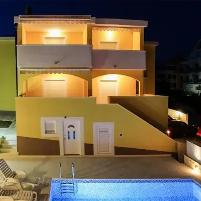 Nice Apartment In Zecevo Rogoznicko
