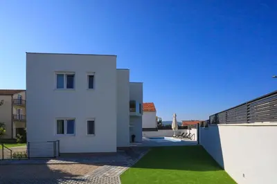 Zgrada u kojoj se nalazi vikendica