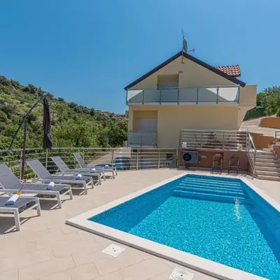 Pet Friendly Home In Zatoglav
