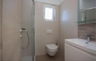 Kupaonica u objektu 1 Bedroom Lovely Apartment In Rogoznica