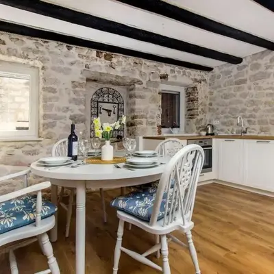 Captain's Lodge